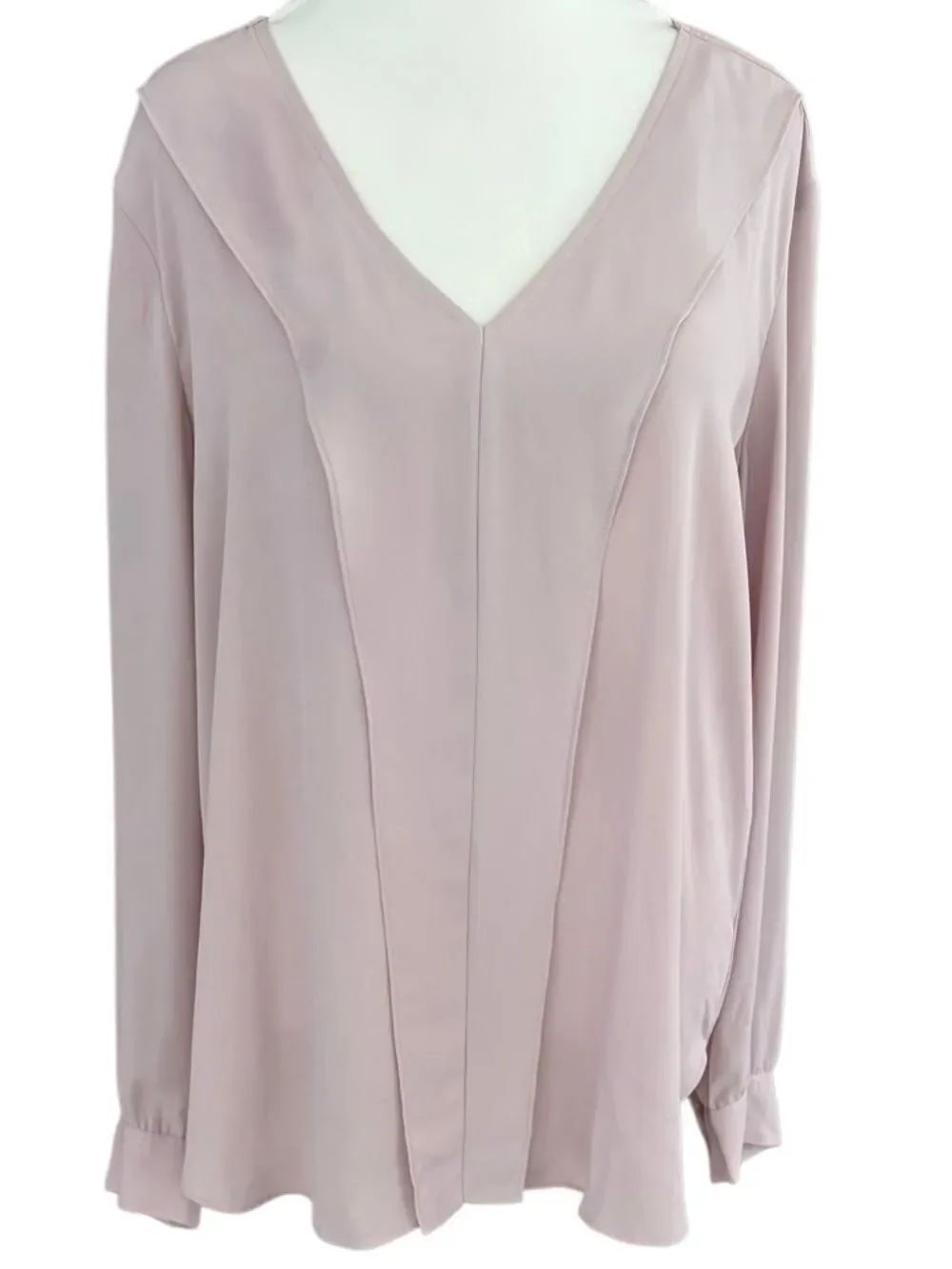Ann Taylor Lilac V-Neck Long Sleeve Blouse size L.